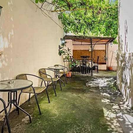 Vintage House 3 شقة فارنا